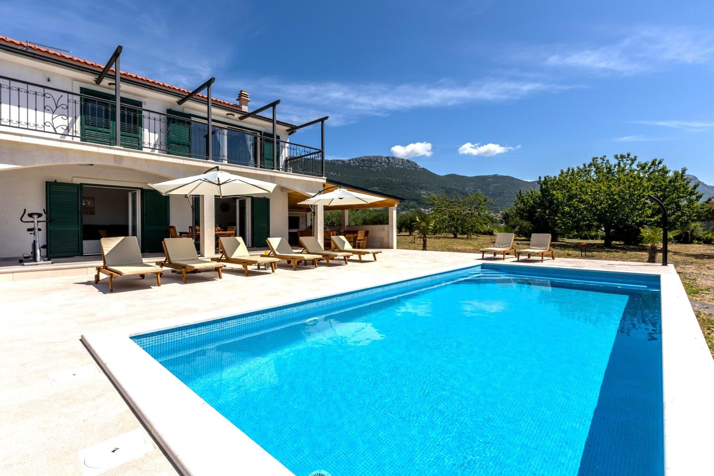 Villa Summertime
