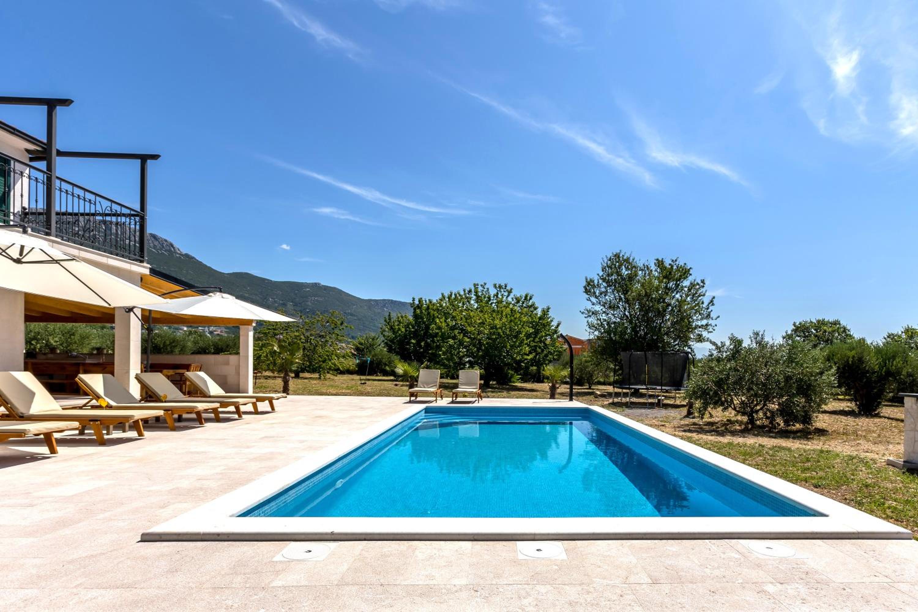 Villa Summertime