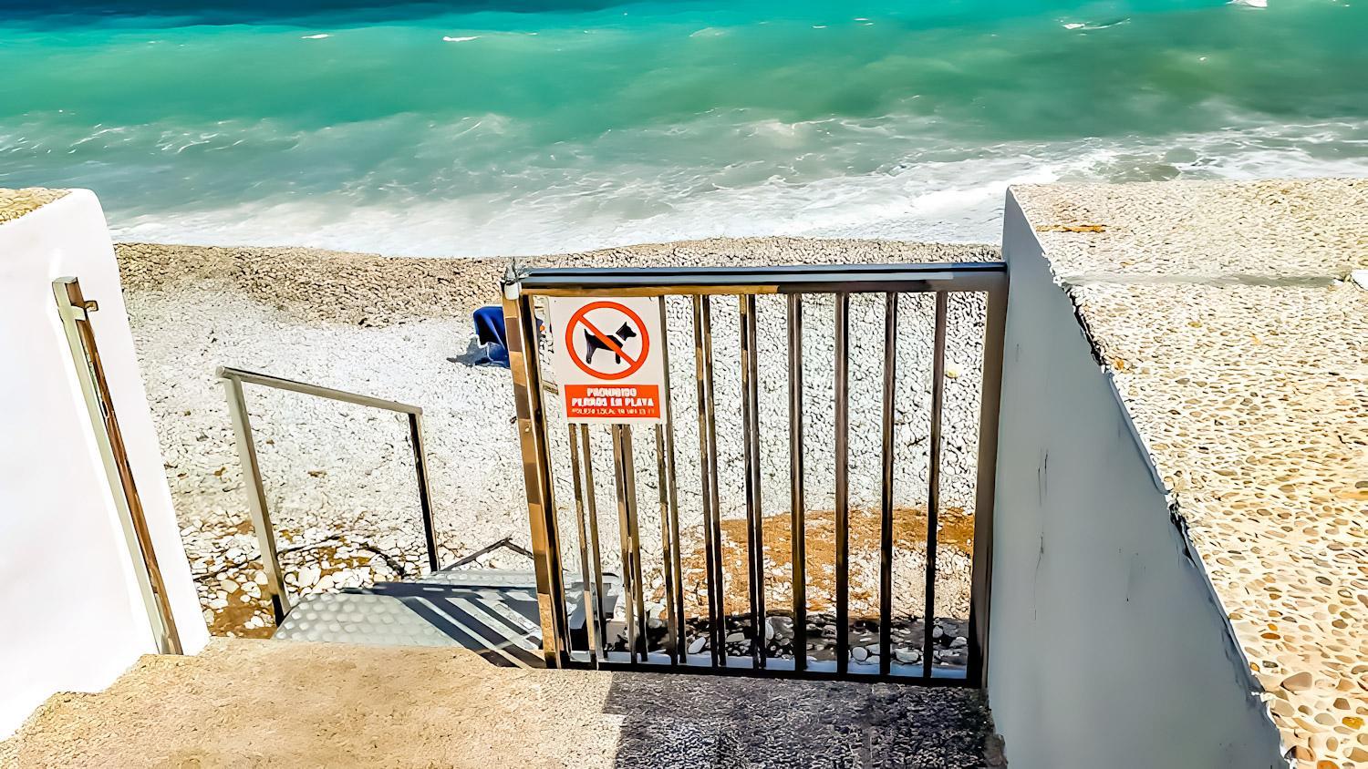 Apartamento primera línea con acceso privado a la playa