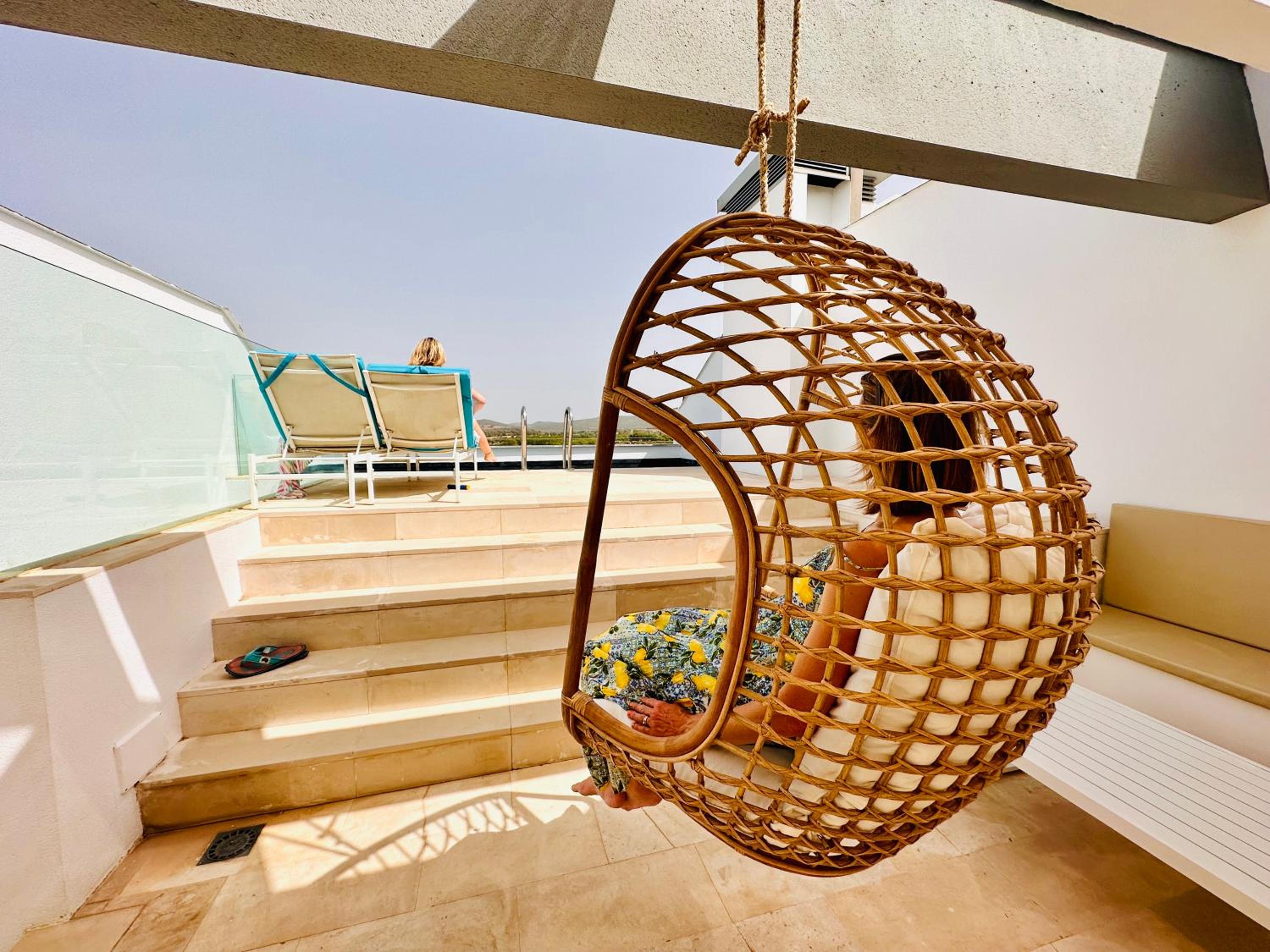 CasaSotoPolo, Sotogrande, sleeps 8, private rooftop pool, easy free parking view 2