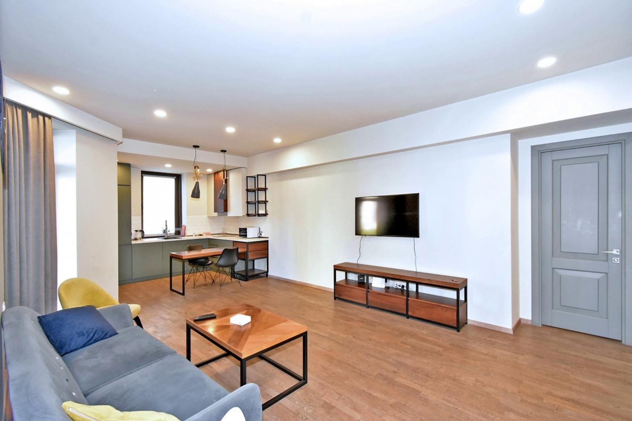 Relaxing Apartment One-BDR w/Balcony