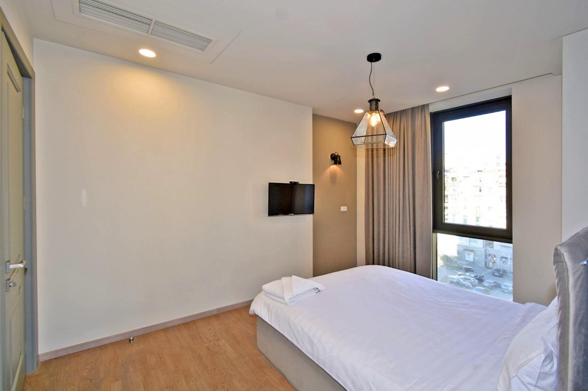 Relaxing Apartment One-BDR w/Balcony