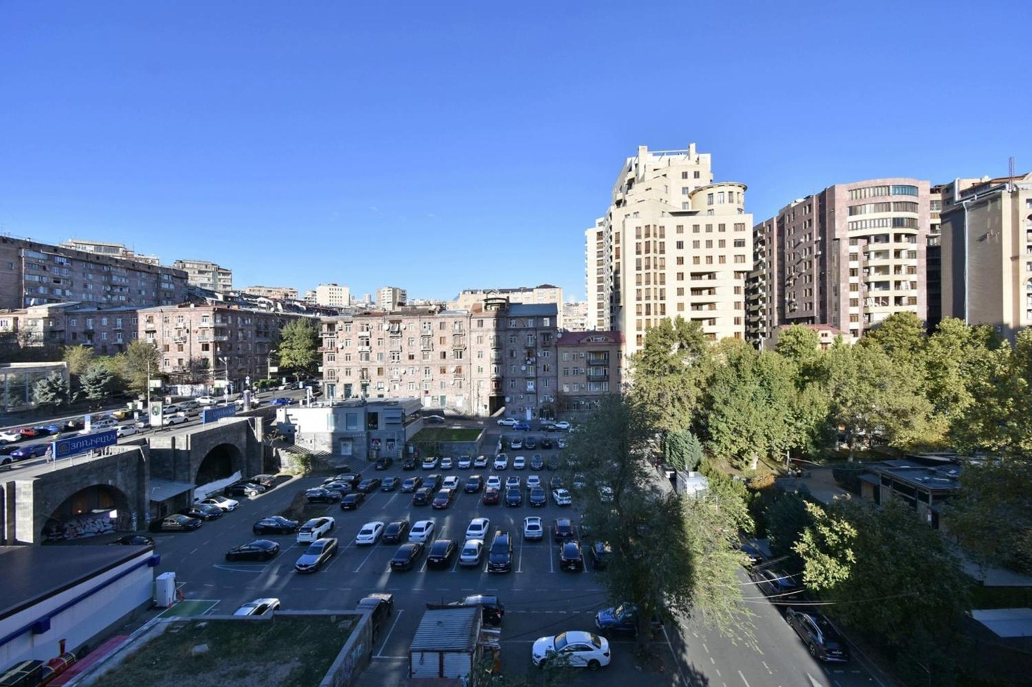 Relaxing Apartment One-BDR w/Balcony