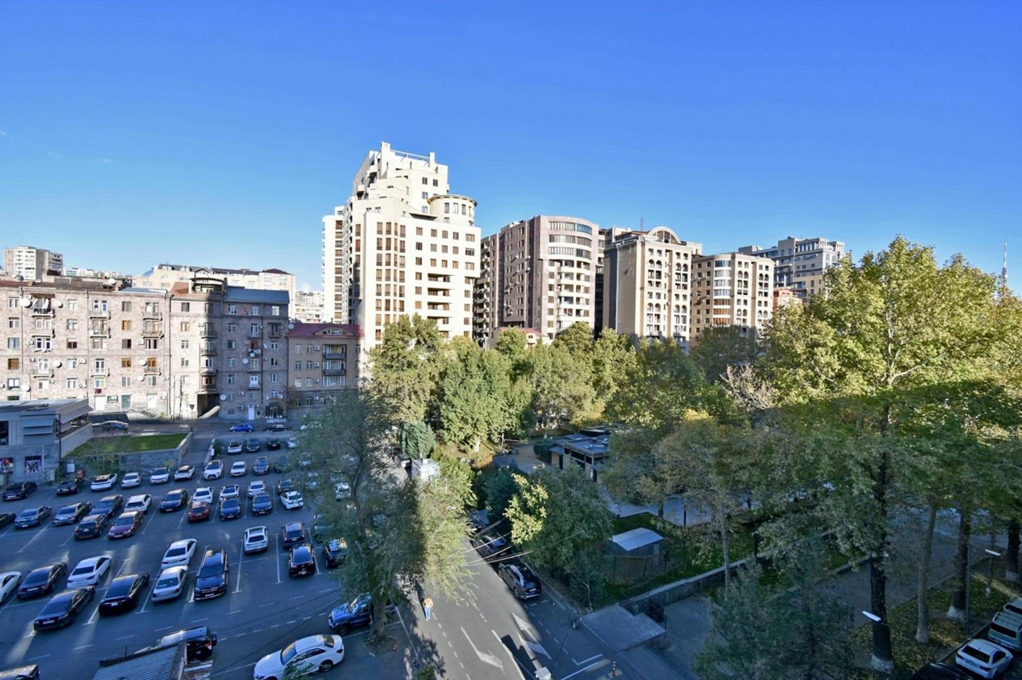 Relaxing Apartment One-BDR w/Balcony