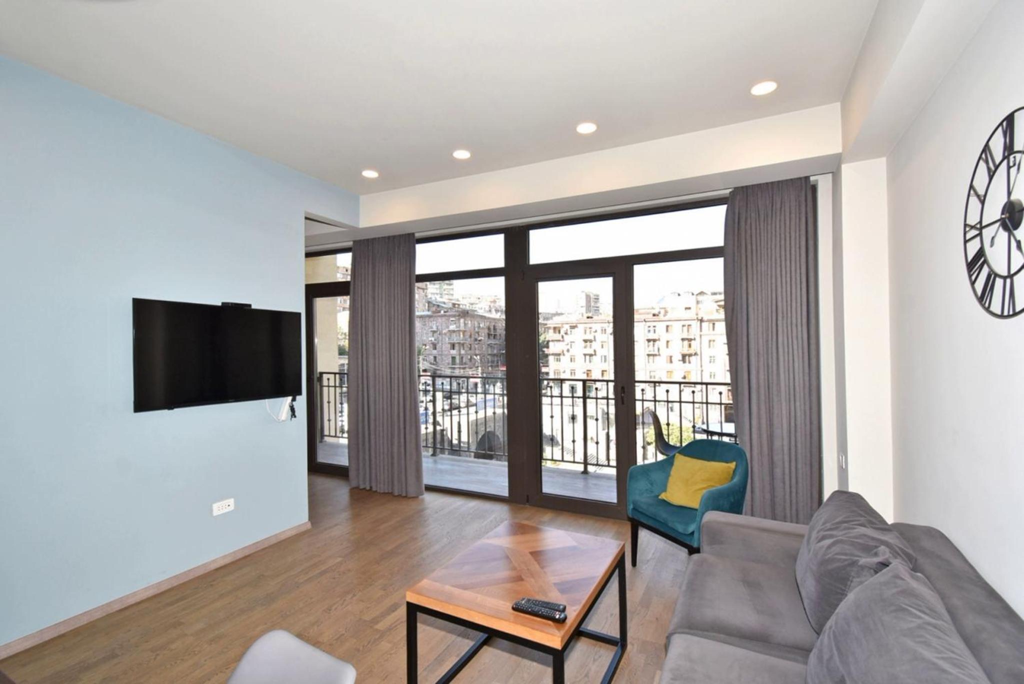 Relaxing Apartment One-BDR w/Balcony