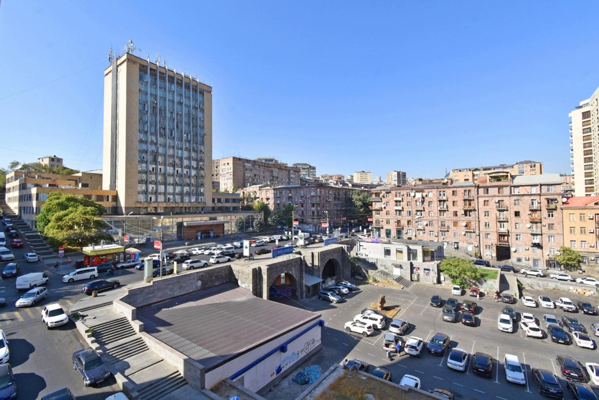 Relaxing Apartment One-BDR w/Balcony