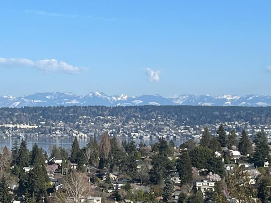 Seattle Private Resort view 3