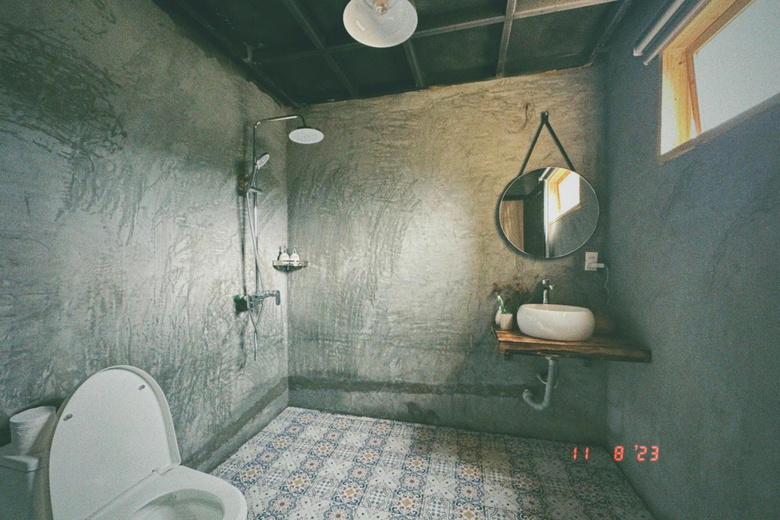 Maison de Hill Home
