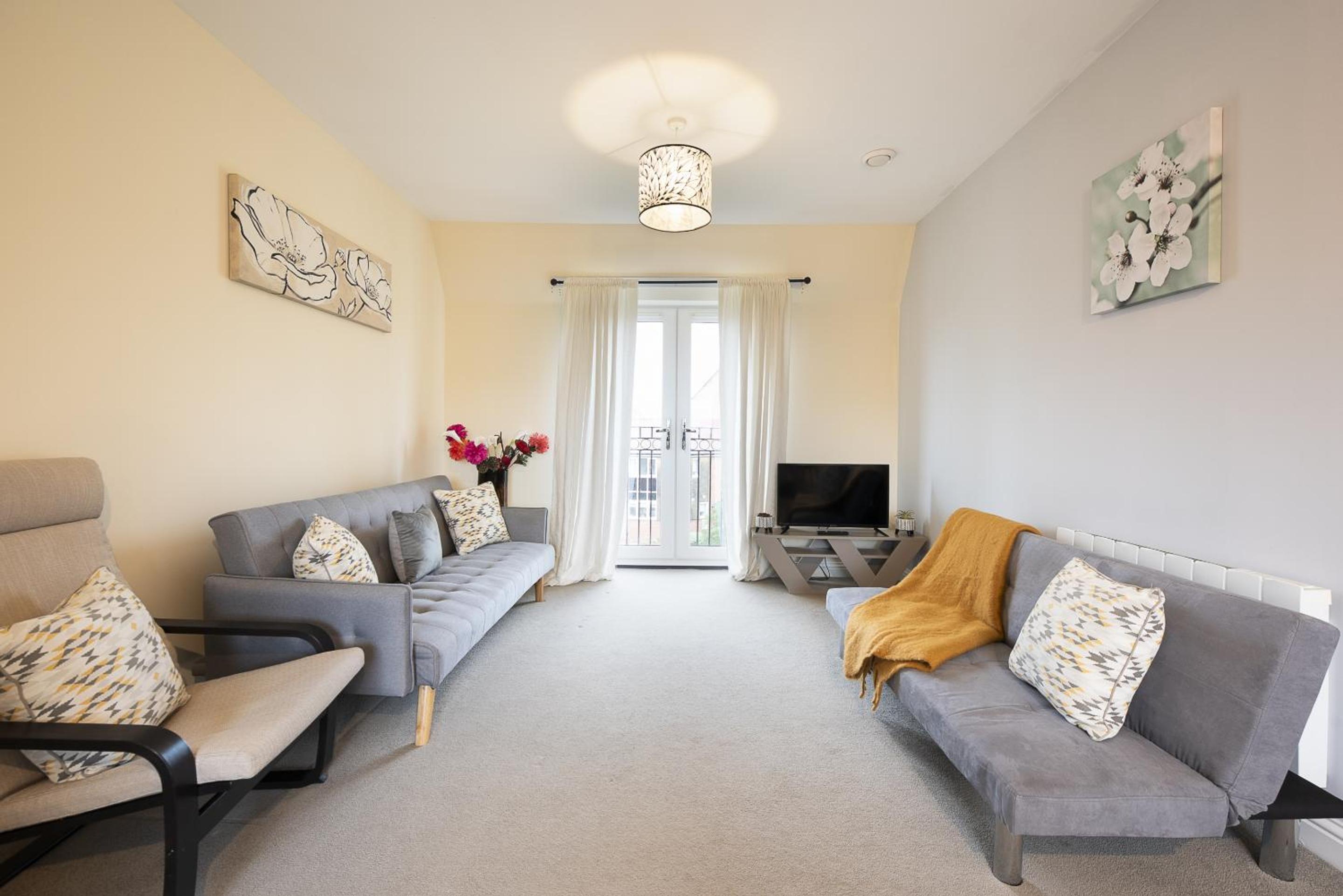 Aylesbury Vacations - Inaras place - Property Image 3