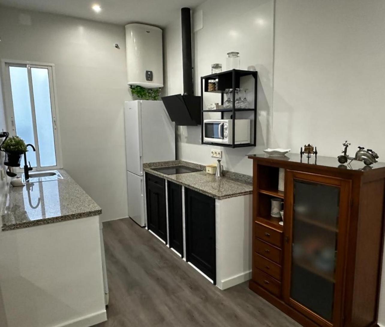 Cozy Apartment Malaga Center near Teatro Cervantes