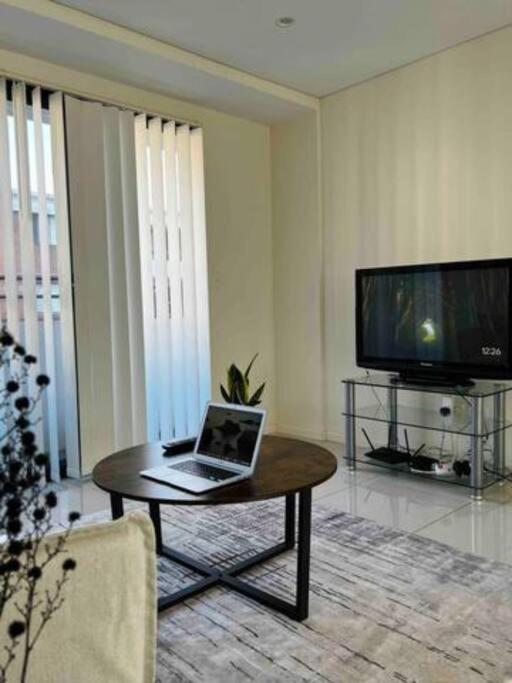 2Bedrooms 2Bathrooms Oasis in Parramatta w parking