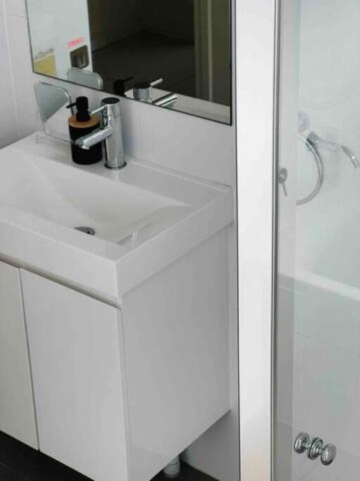 2Bedrooms 2Bathrooms Oasis in Parramatta w parking