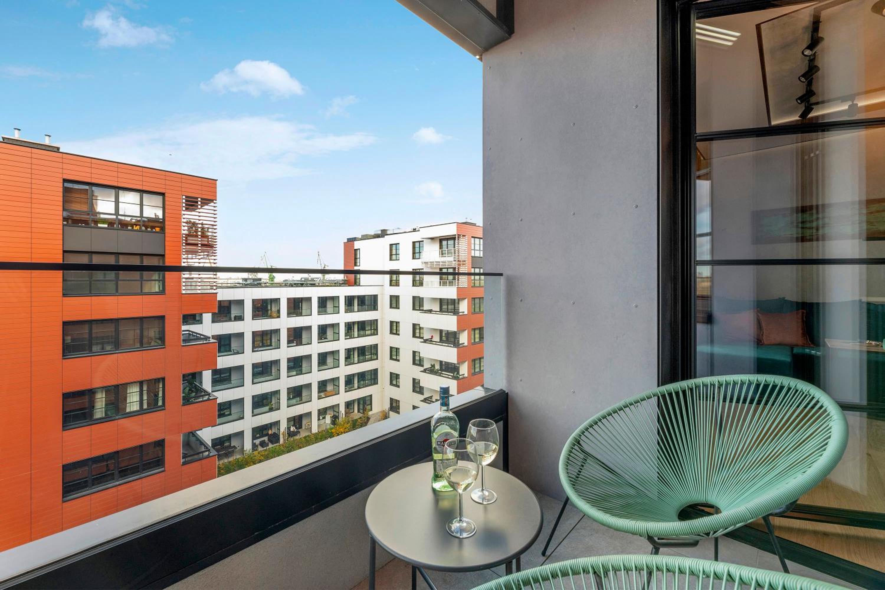 DOKI Living & Foodhall by Downtown Apartments
