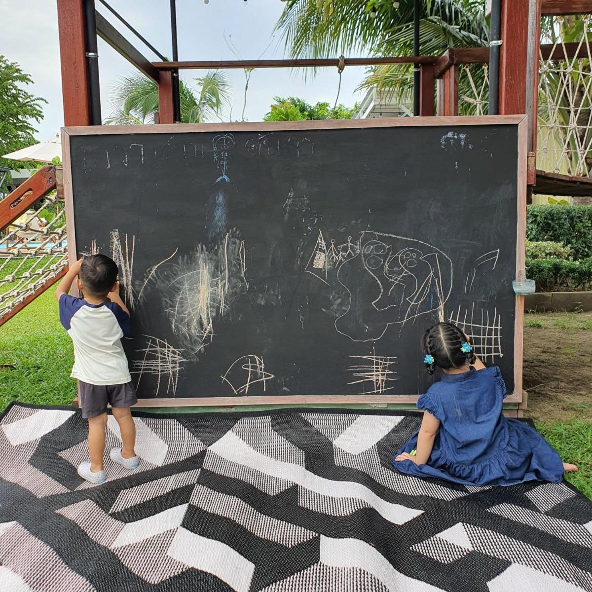 children's play area