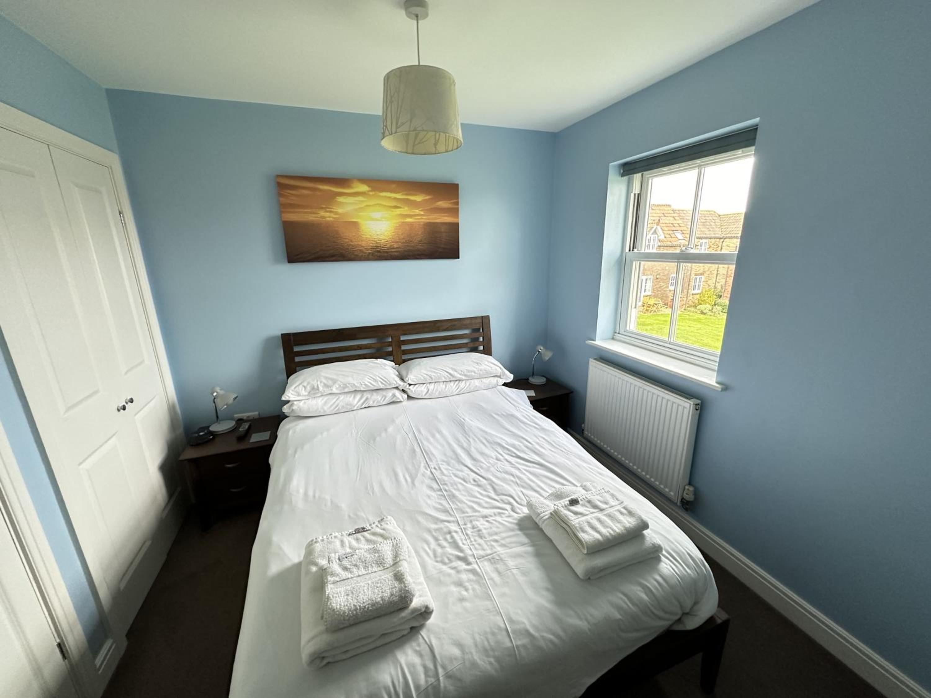 Greenwich Cottage - Part of the The Bay Filey Holiday Village with pool, gym and direct beach access, pub, restaurant, tennis and meadows walks