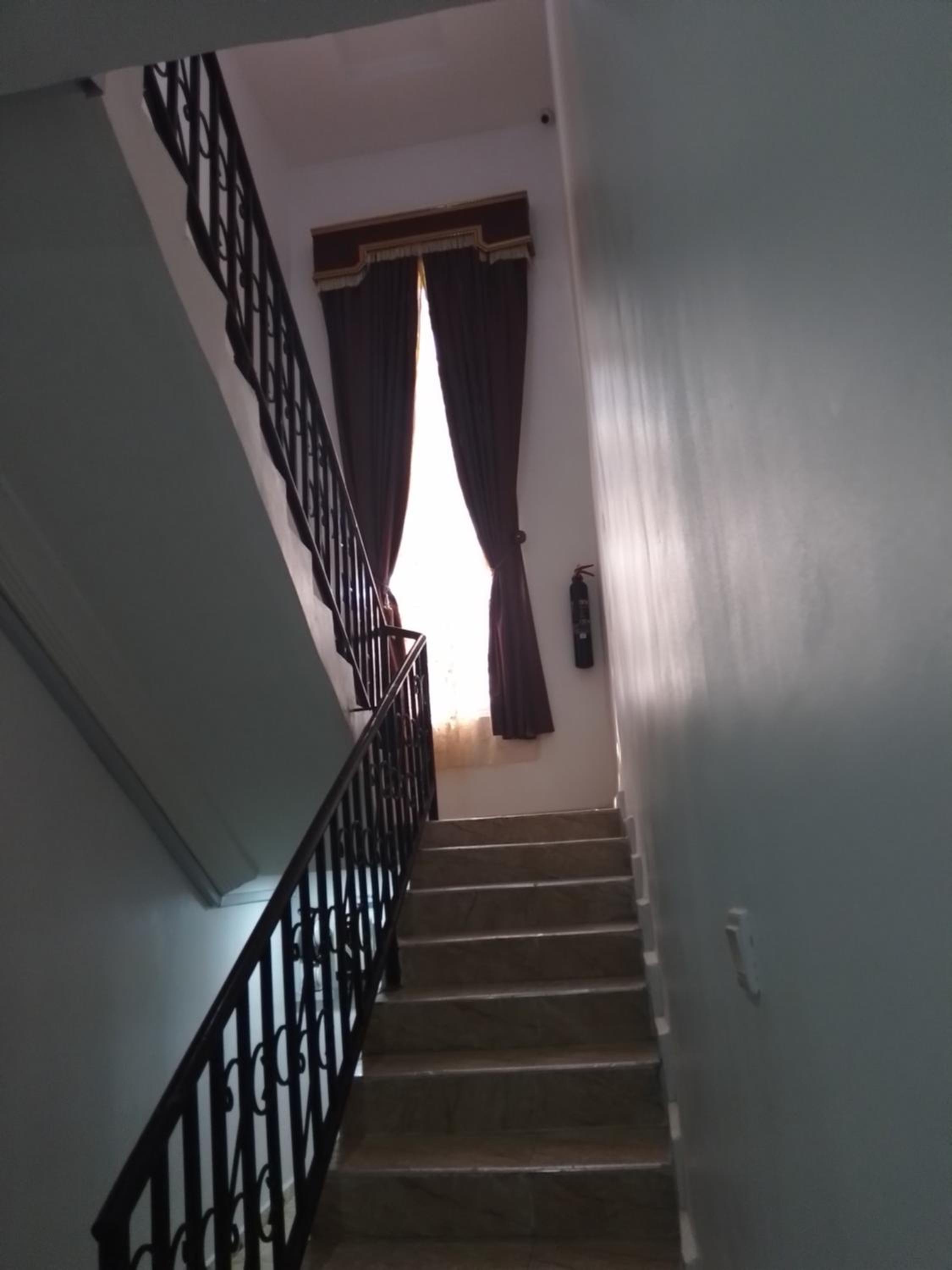 Select guest house Airport Road lugbe view 3