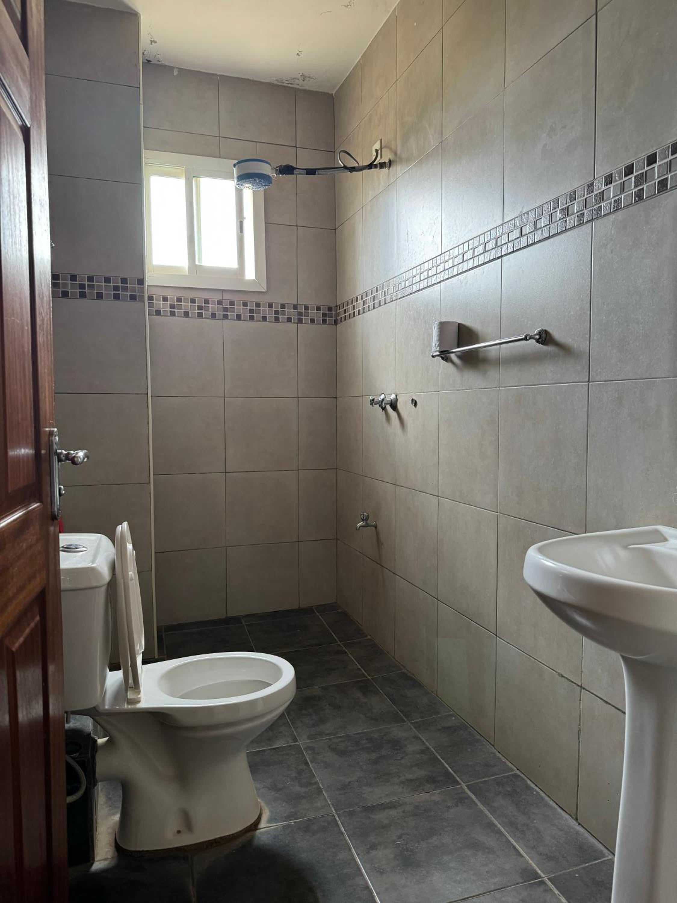 Hillsview Apartment