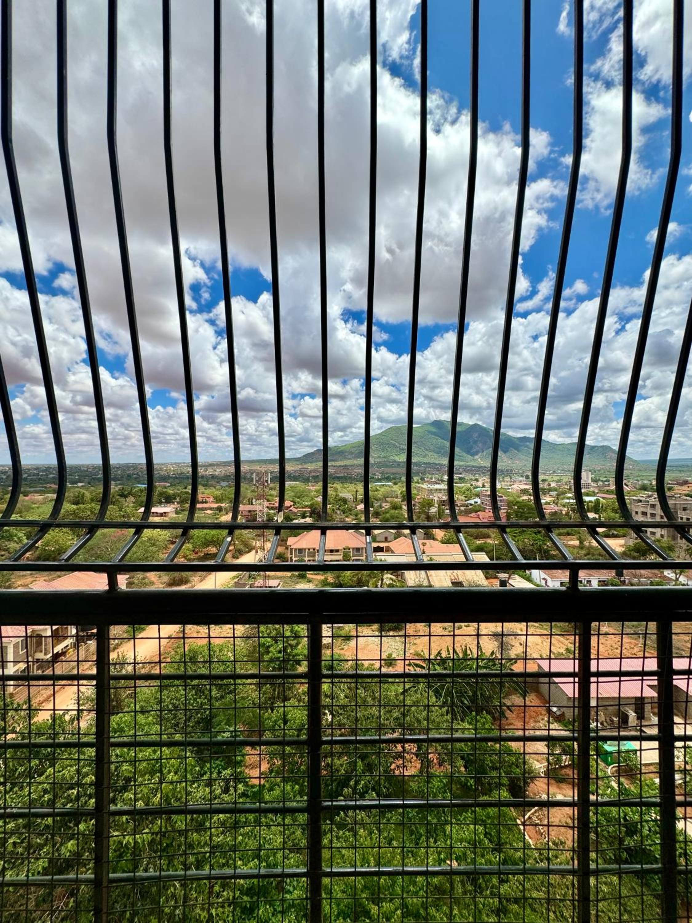 Hillsview Apartment