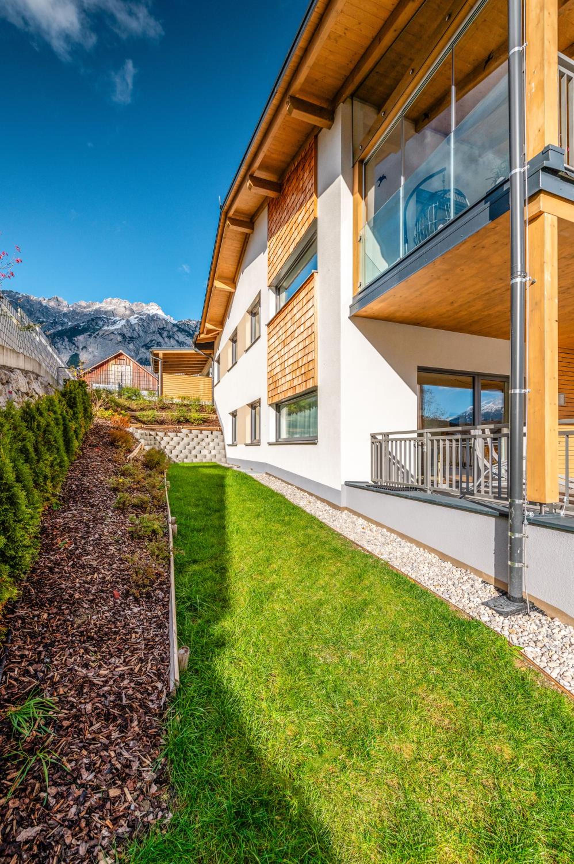 Mountain Apartments - by myNests