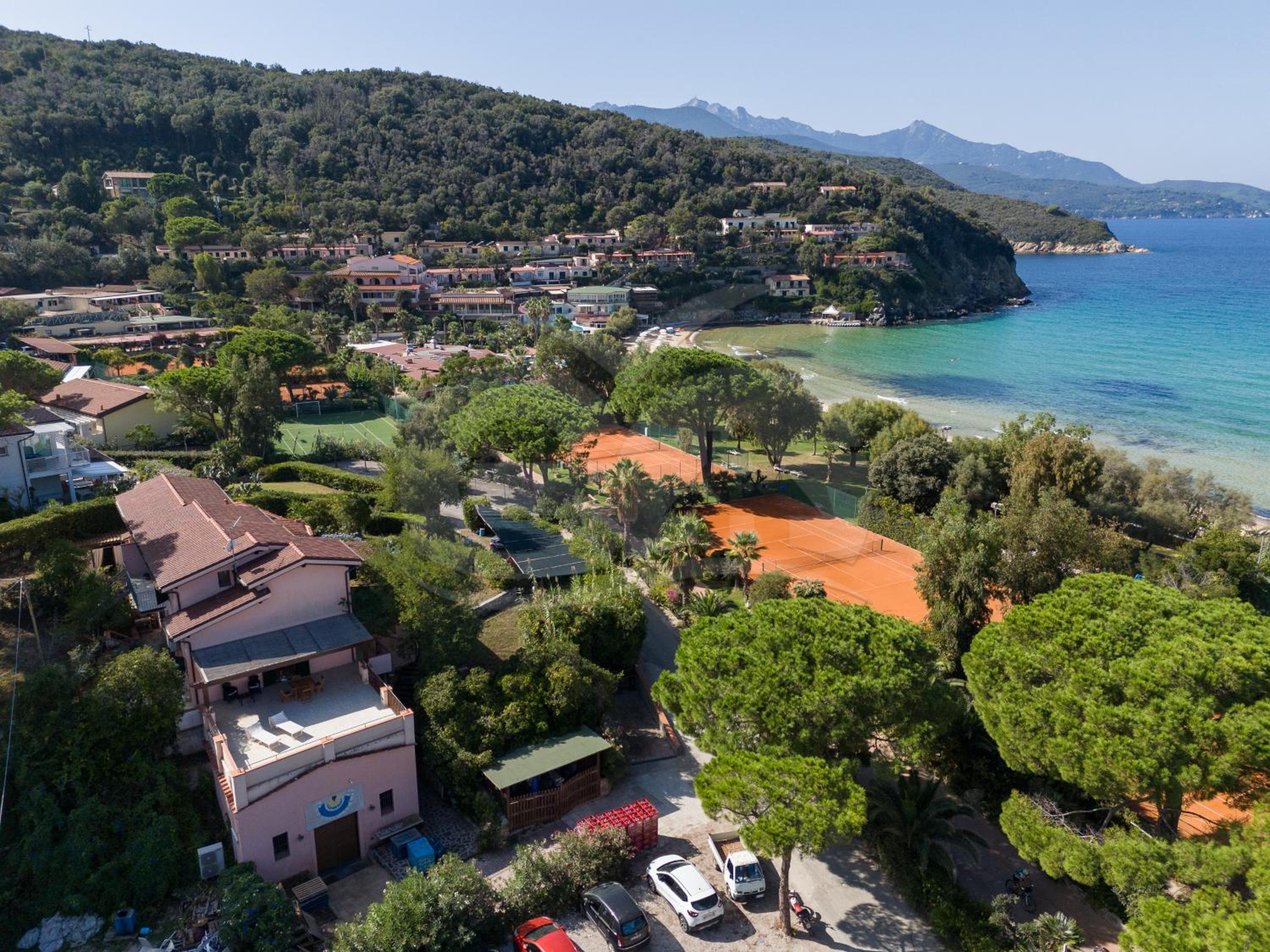La Perla della Biodola - Goelba view 3