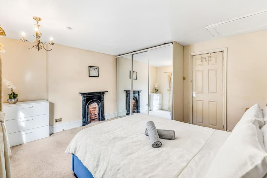 2 Bedroom Duplex Apartment