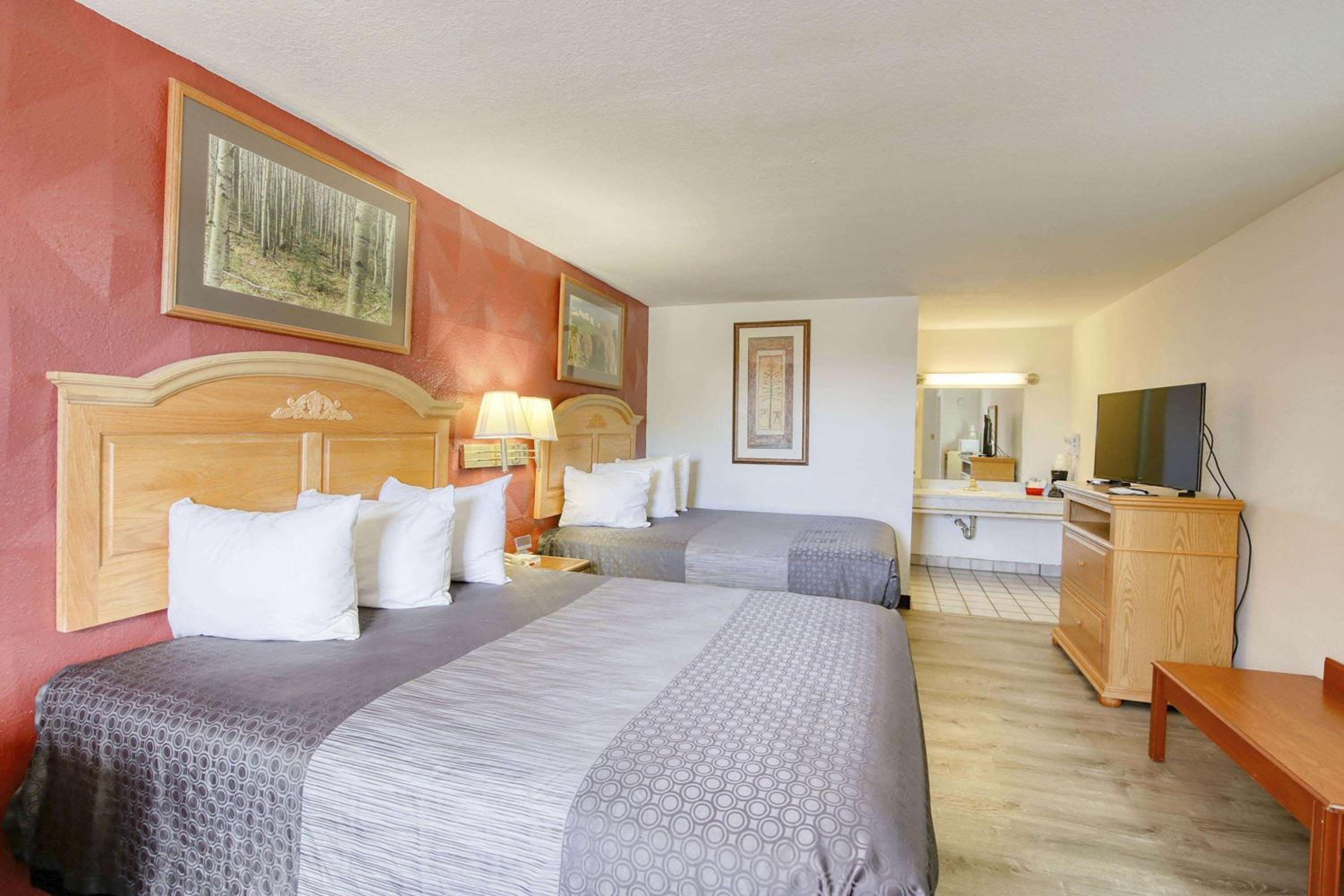 Super 8 by Wyndham Newcastle