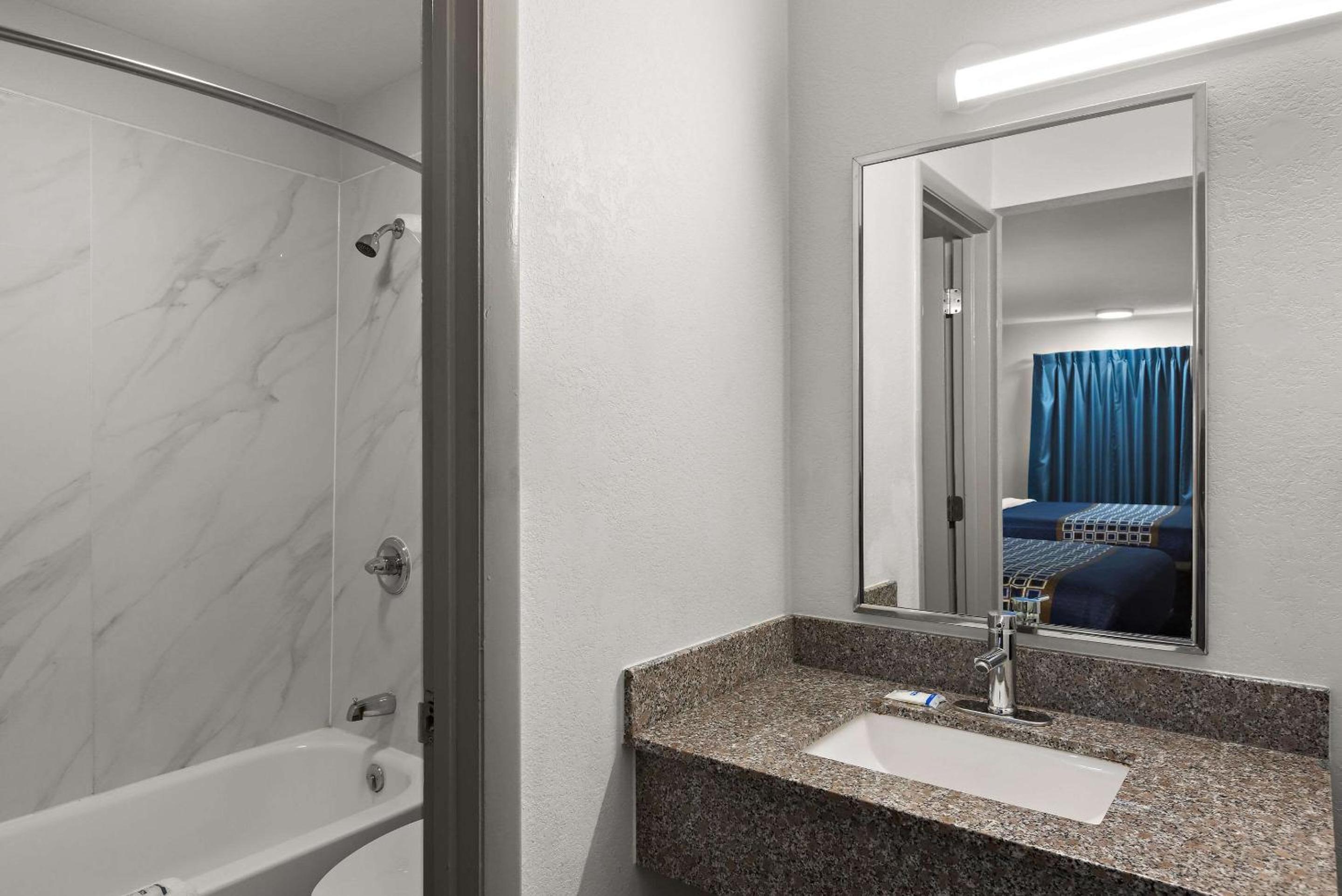 Rodeway Inn Commerce, Φωτογραφία 26