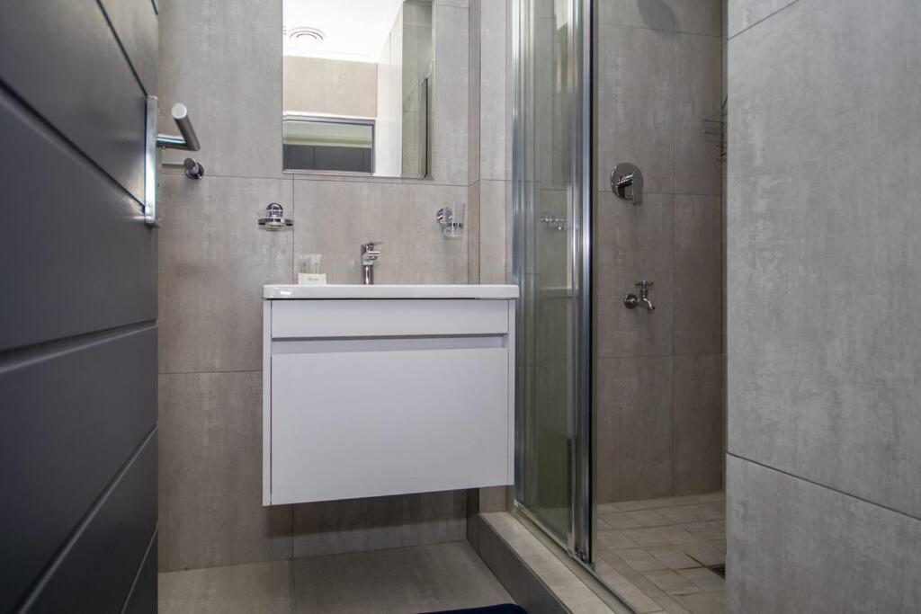 203 Sussex Mews Woodstock view 5