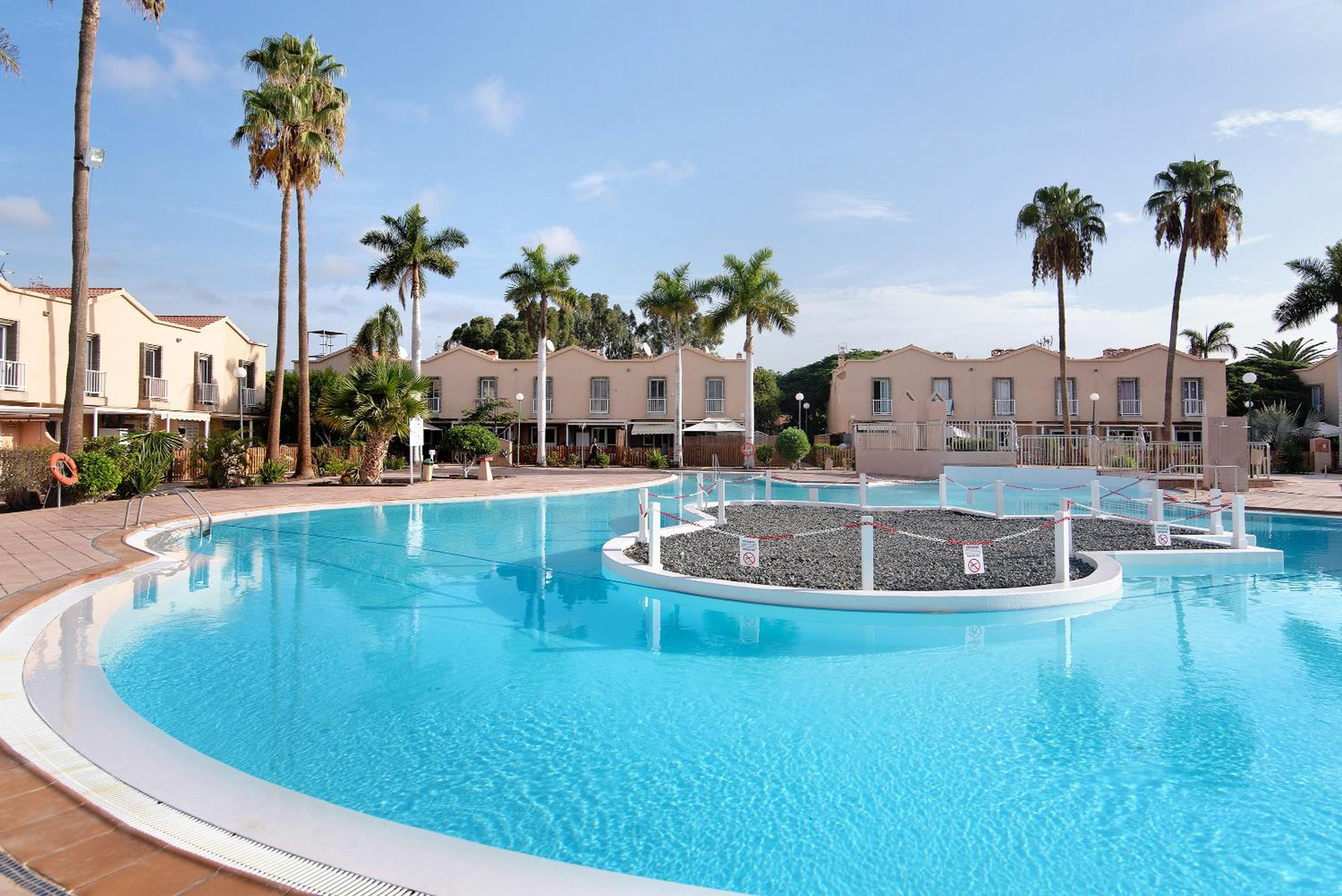 Place Oasis Green Luxury Pool