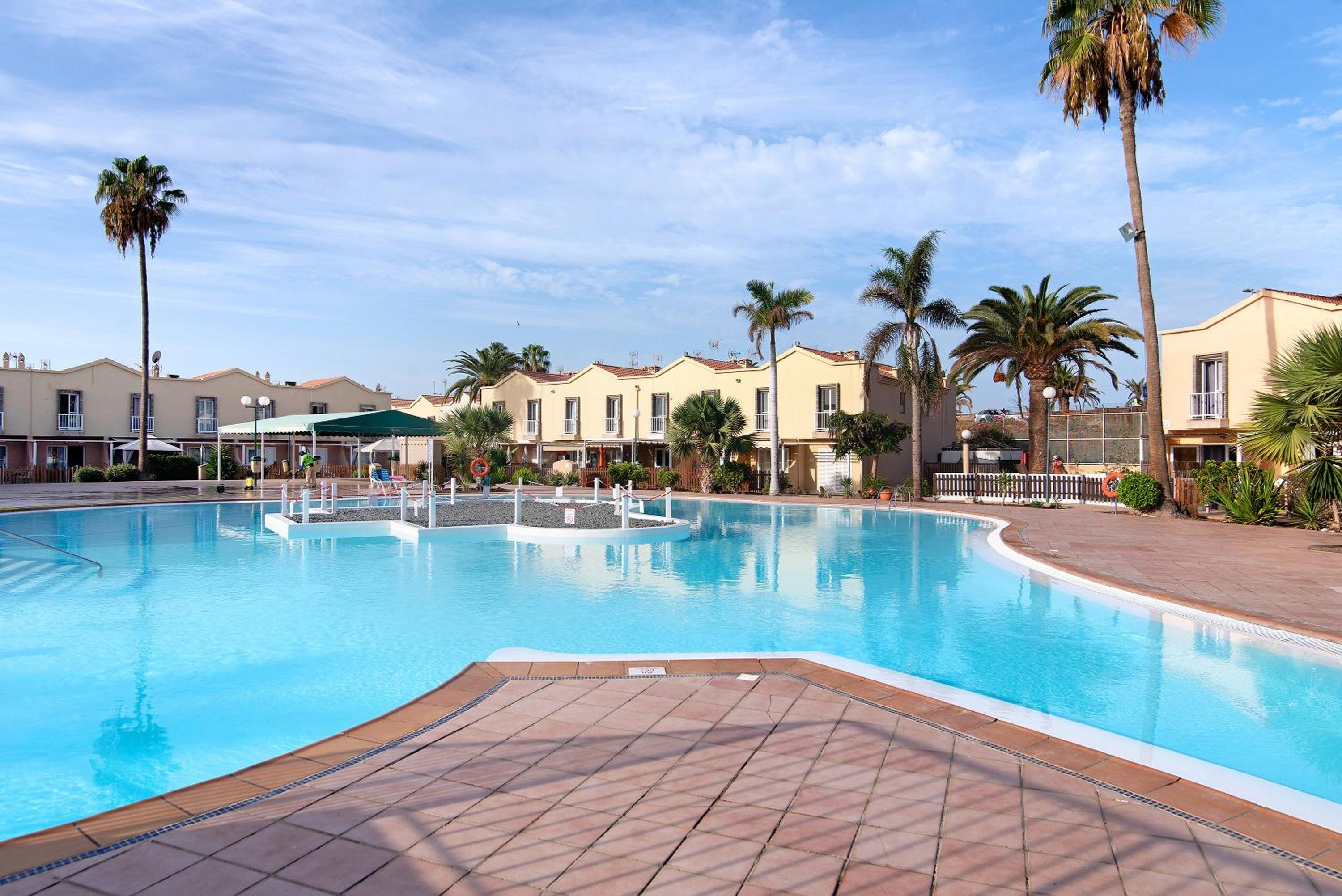 Place Oasis Green Luxury Pool