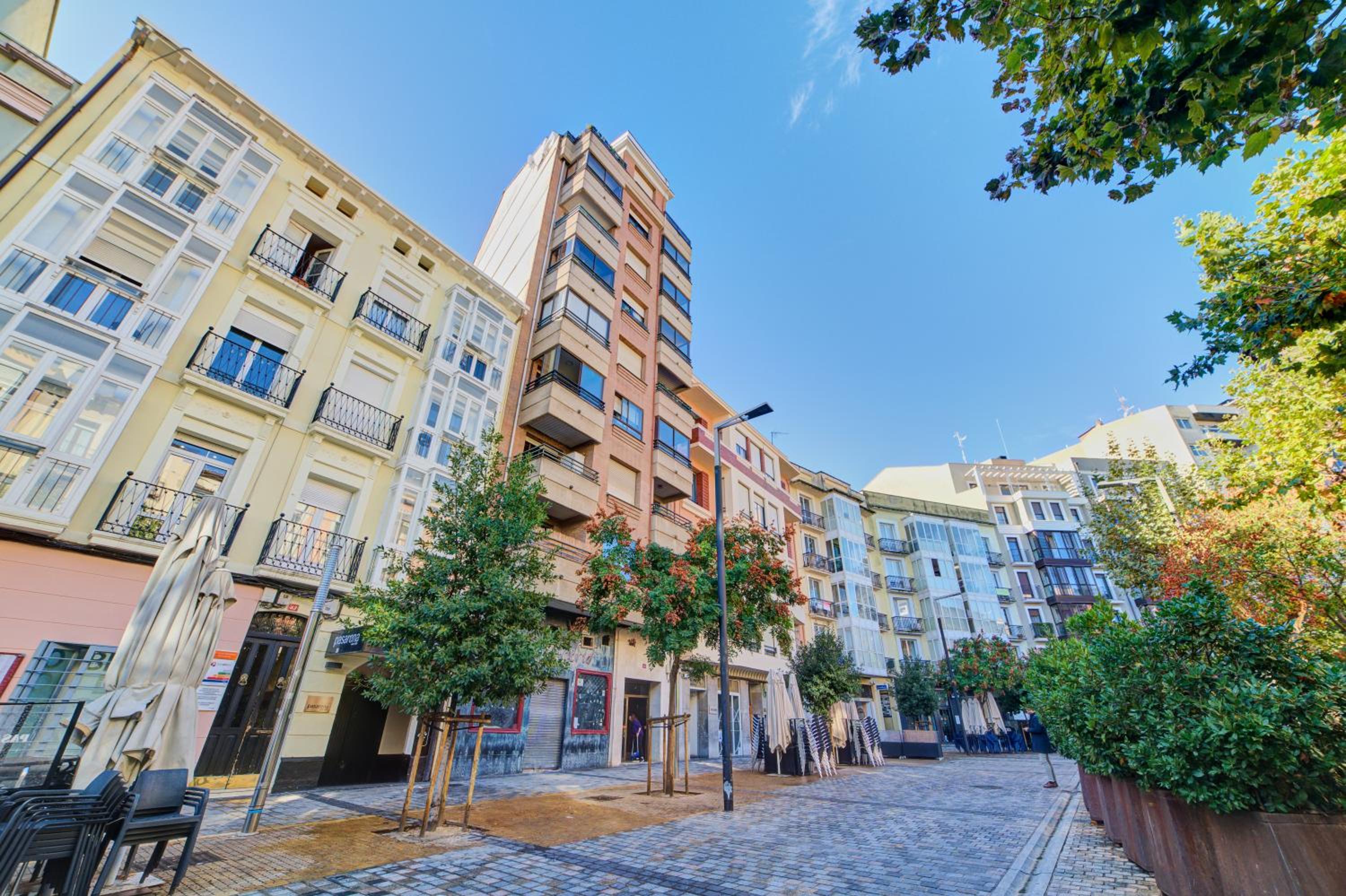 Apartamento Bretón de los Herreros con TERRAZA