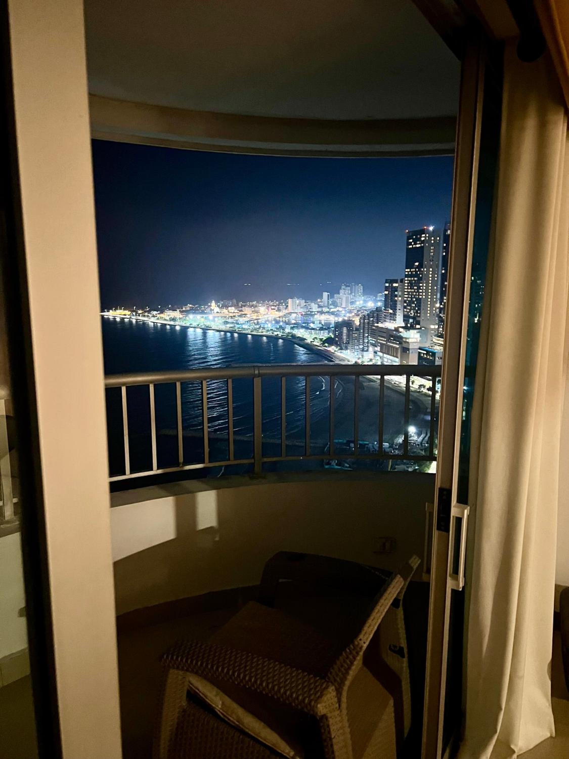 Palmetto Penthouse Deluxe Beautiful view and sunset floor 39