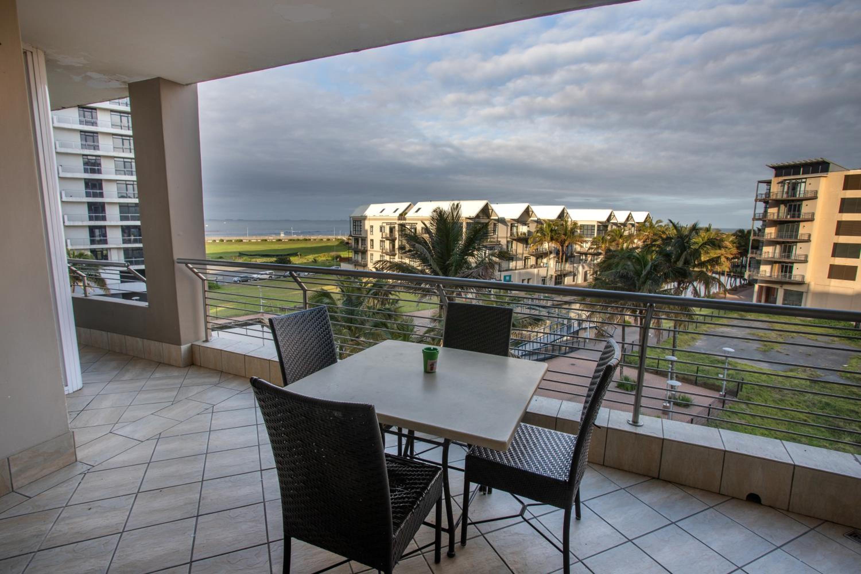 Stay at The Point - Leopards Lair