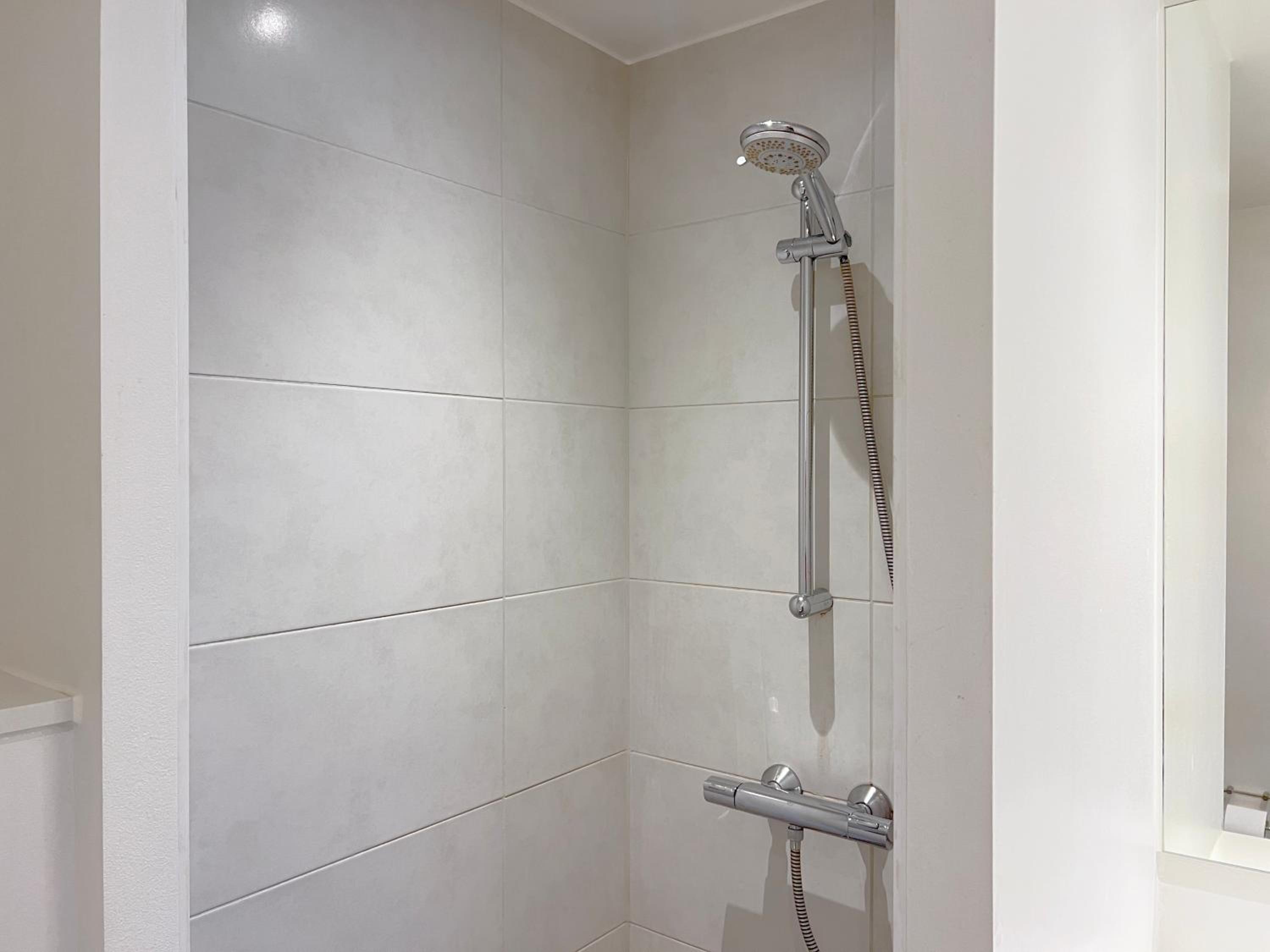 3 Bedroom Apartment At Margretheholmsvej With Balcony Near The Opera House And The City Center 2 view 5