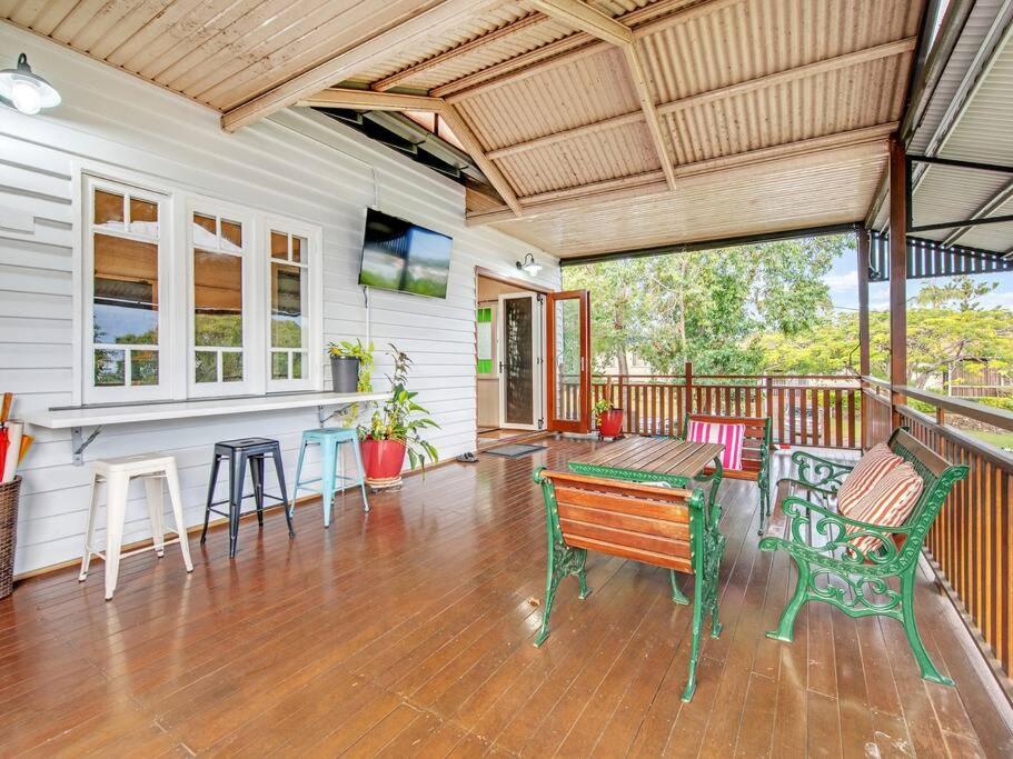Historic Character-filled Jade Cottage