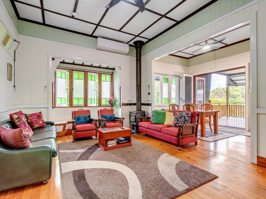 Historic Character-filled Jade Cottage