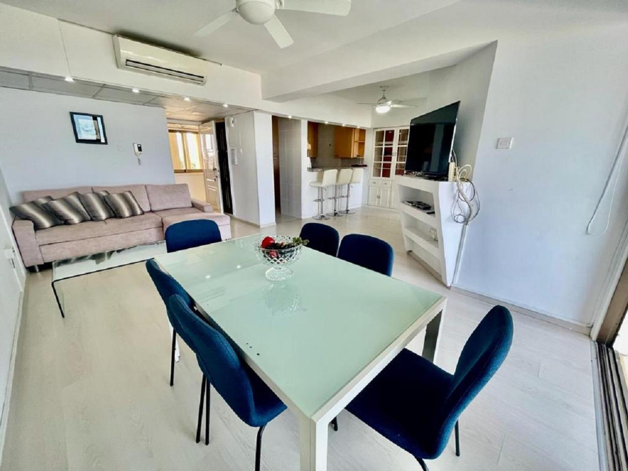 Sea View Suite in Makenzy view 4