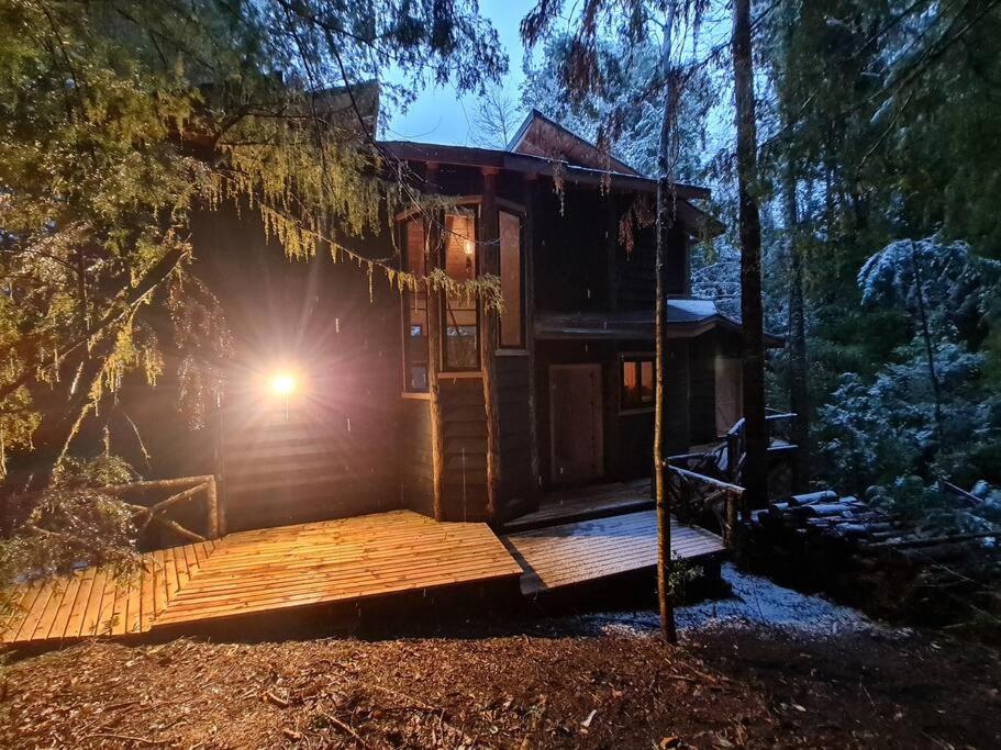 Mágica Casa Enclavada en el Corazón del Bosque