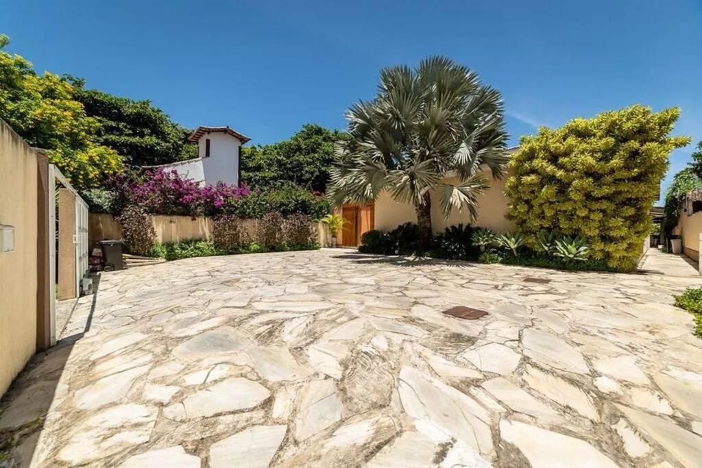 Mansão Pé na Areia da Praia de Geribá com Seis Suítes Por Luxury Rentals