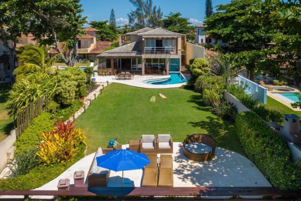 Mansão Pé na Areia da Praia de Geribá com Seis Suítes Por Luxury Rentals