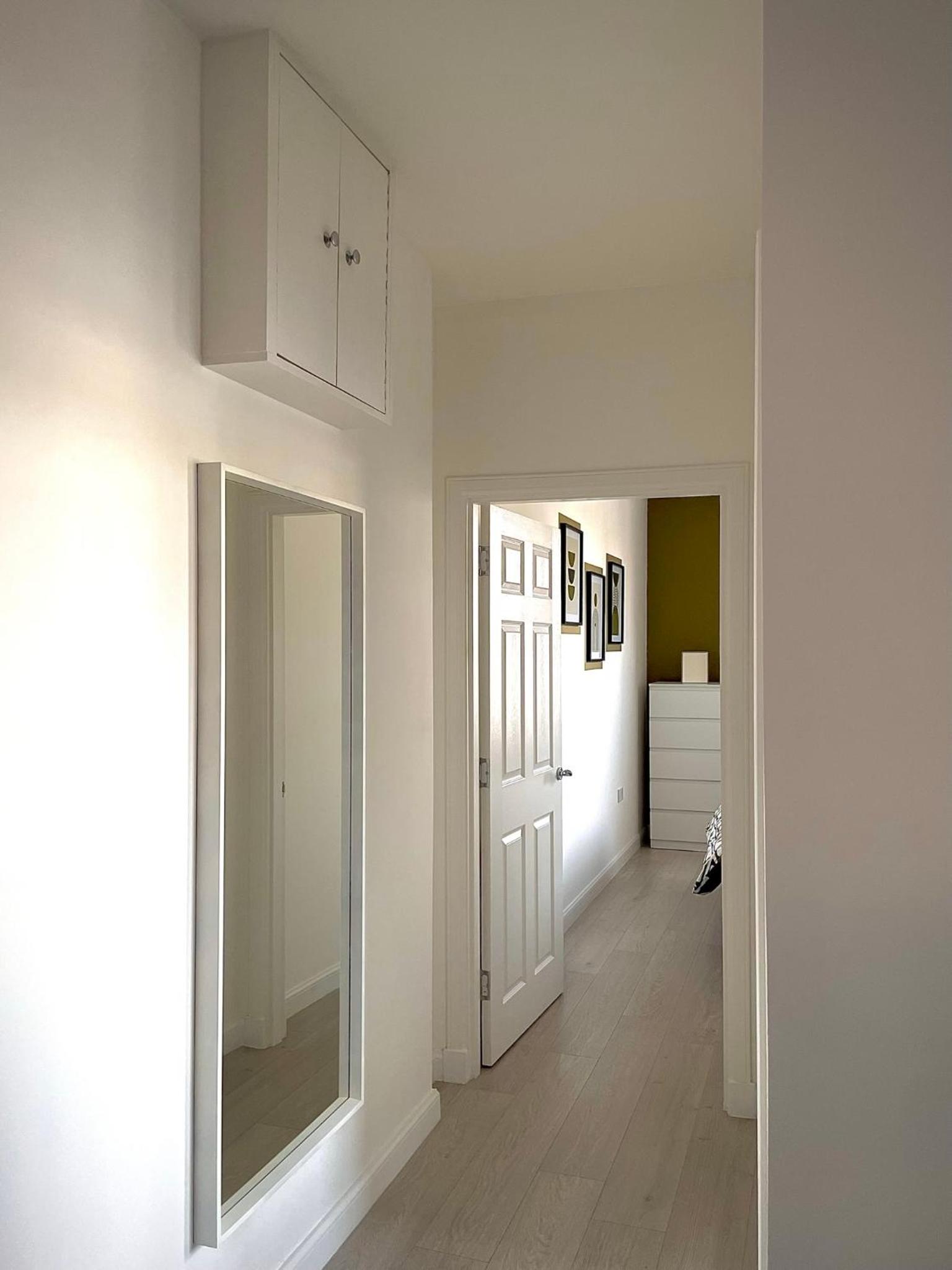 Central 2-bedroom apartment, Montrose view 3