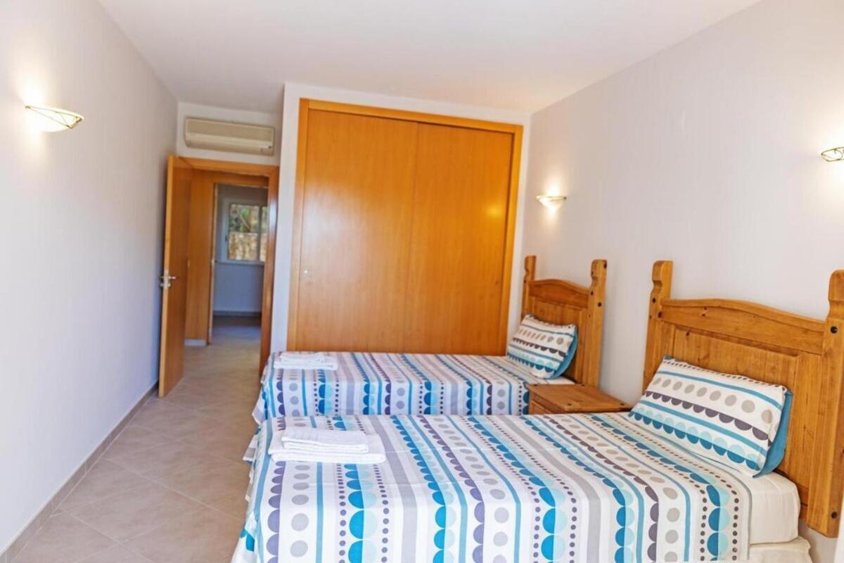 3-bedroom ground floor Apartment with Communal Pool in the heart of Alvor AT07 view 5