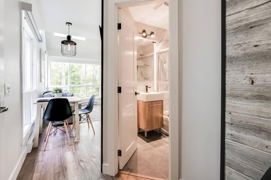 Le Petit Condo B - Ski In/ Ski Out Mont-Tremblant