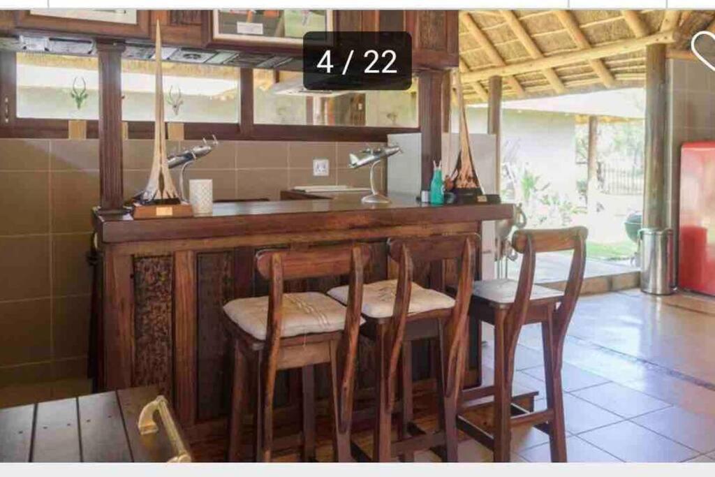 Zebula Golf and Wildlife Estate - Toktokkie Knocking Pax 20 - Moi Signature Luxury villa view 2
