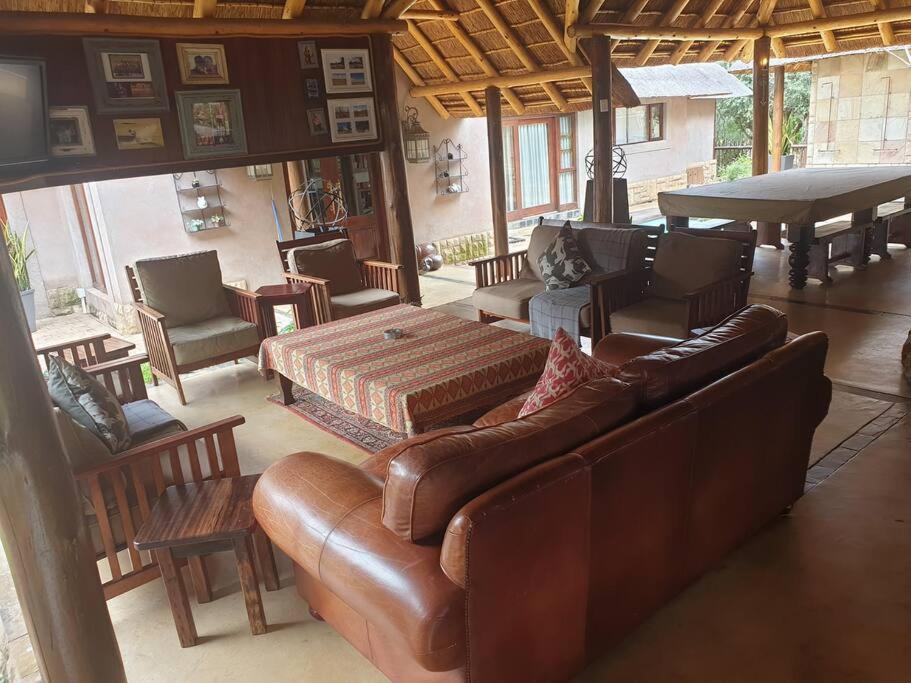 Zebula Golf and Wildlife Estate - Toktokkie Knocking Pax 20 - Moi Signature Luxury villa view 5