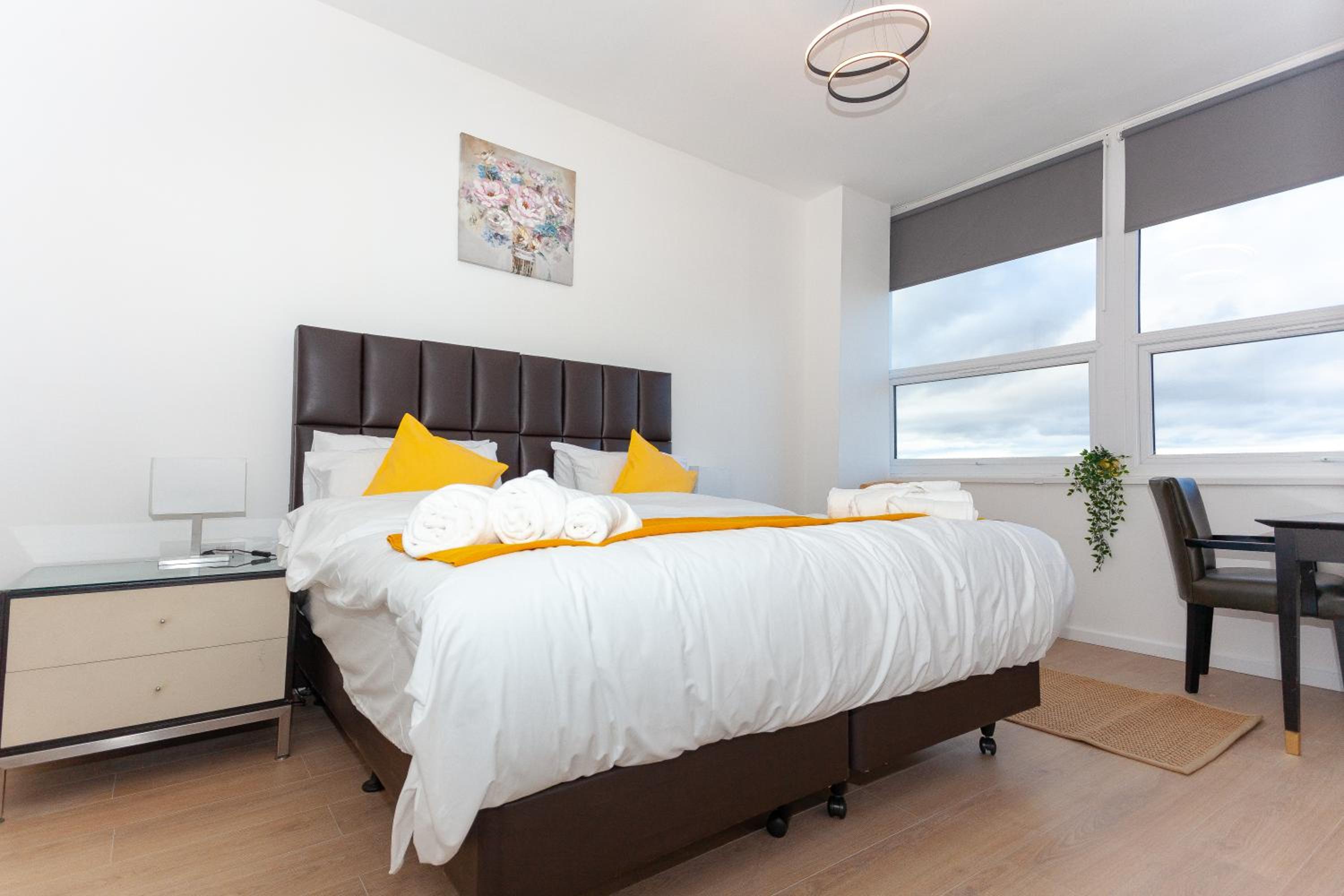 One Bedroom Apartment Smethwick Flat 308 view 4