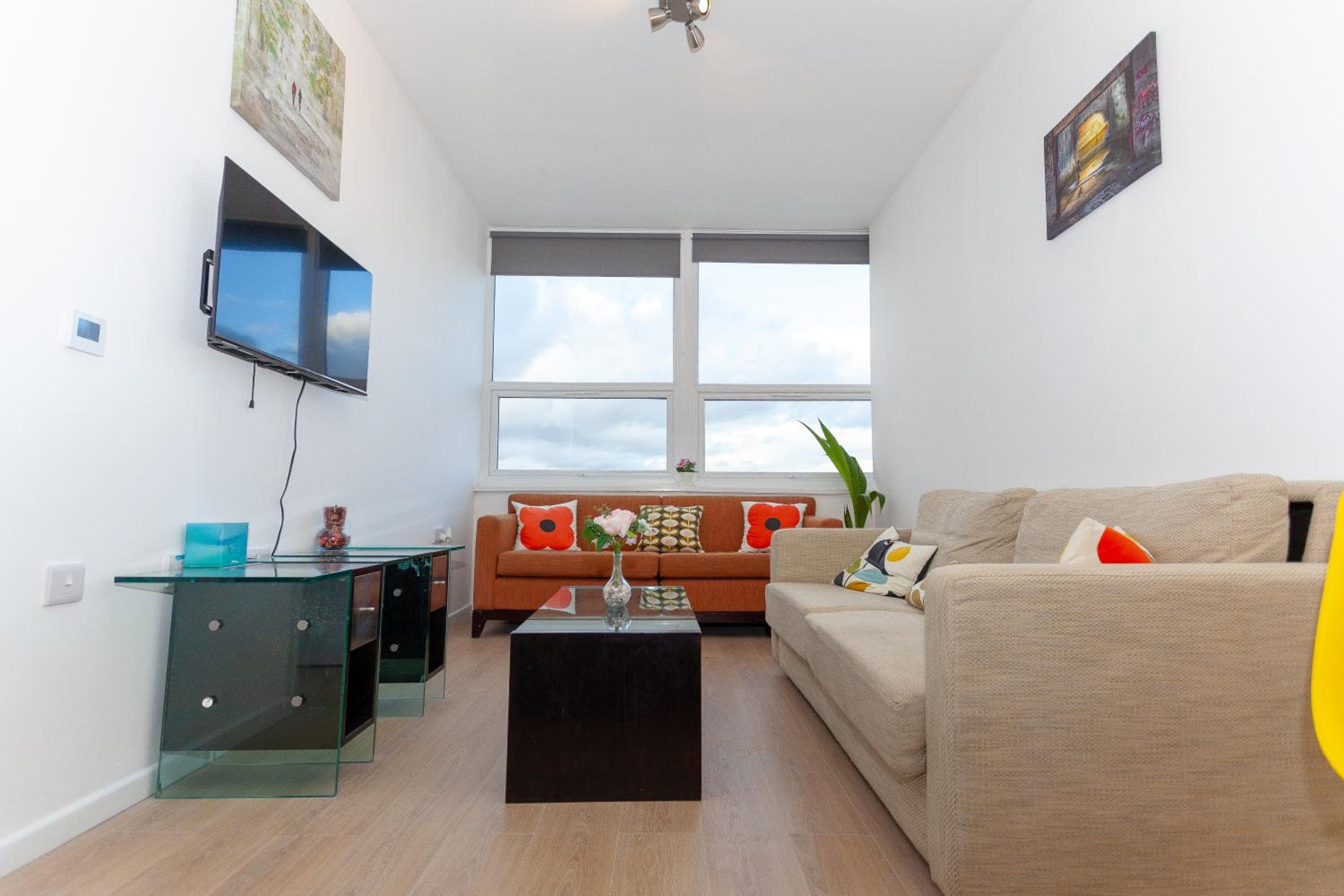 One Bedroom Apartment Smethwick Flat 308 view 2