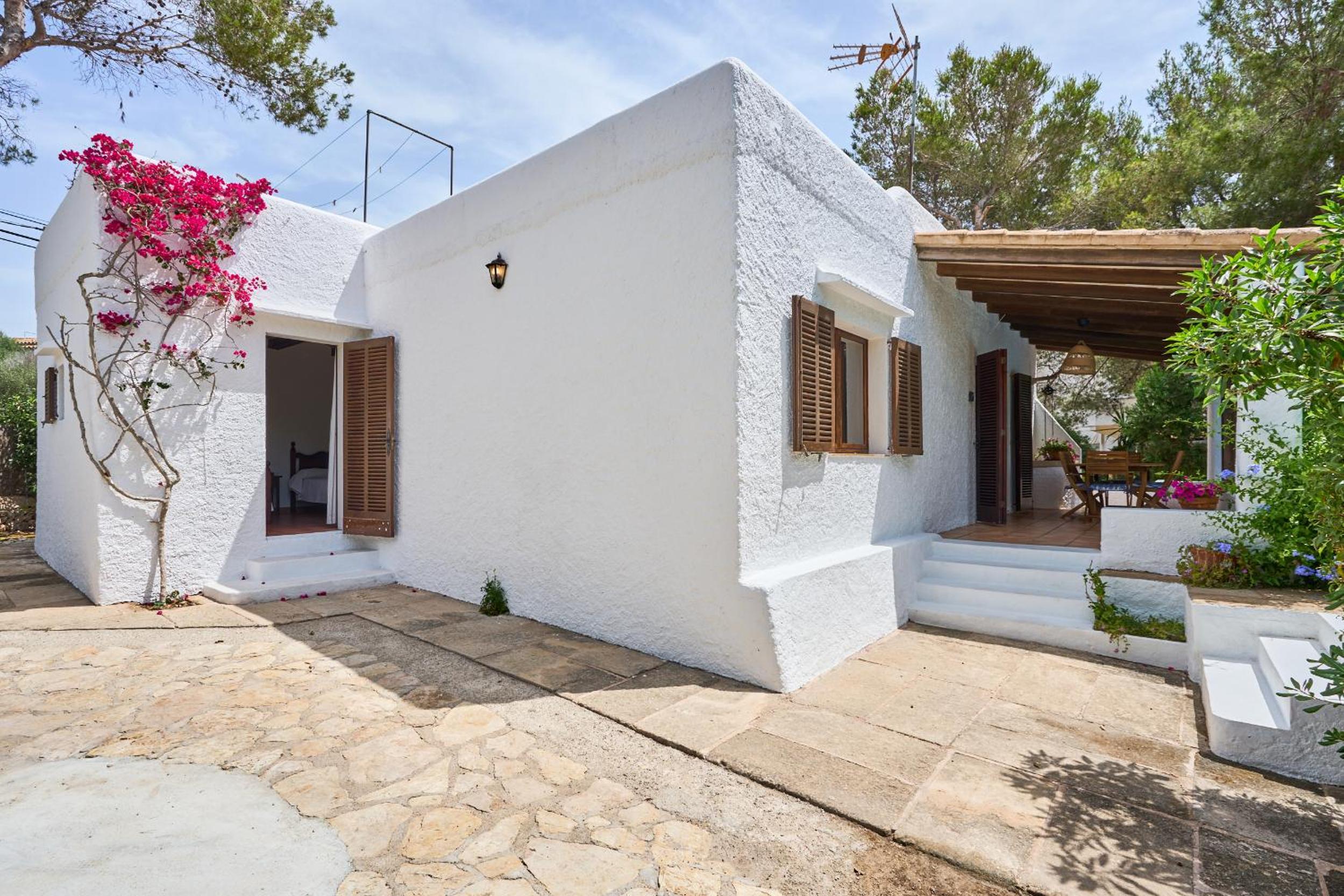 Villa Ravell view 4