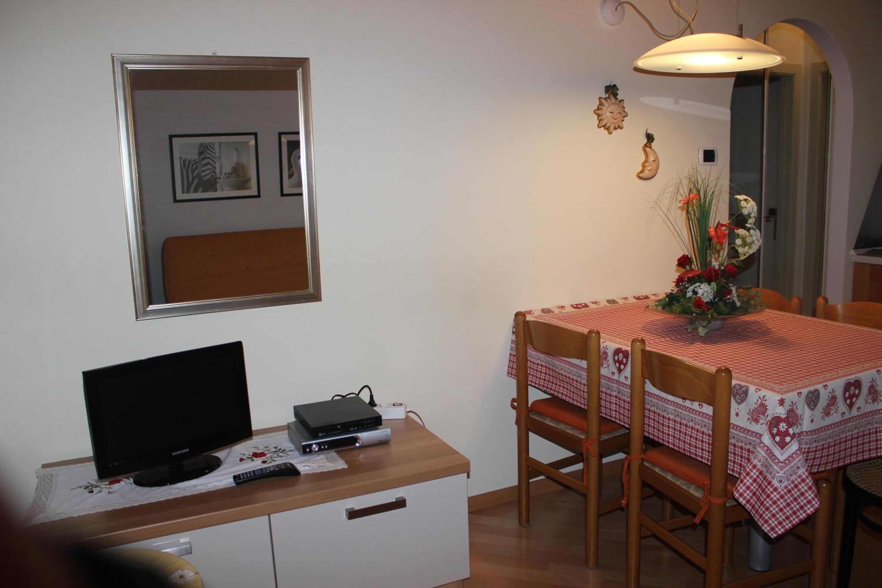 Appartamento Dossalt Vista Lago view 5