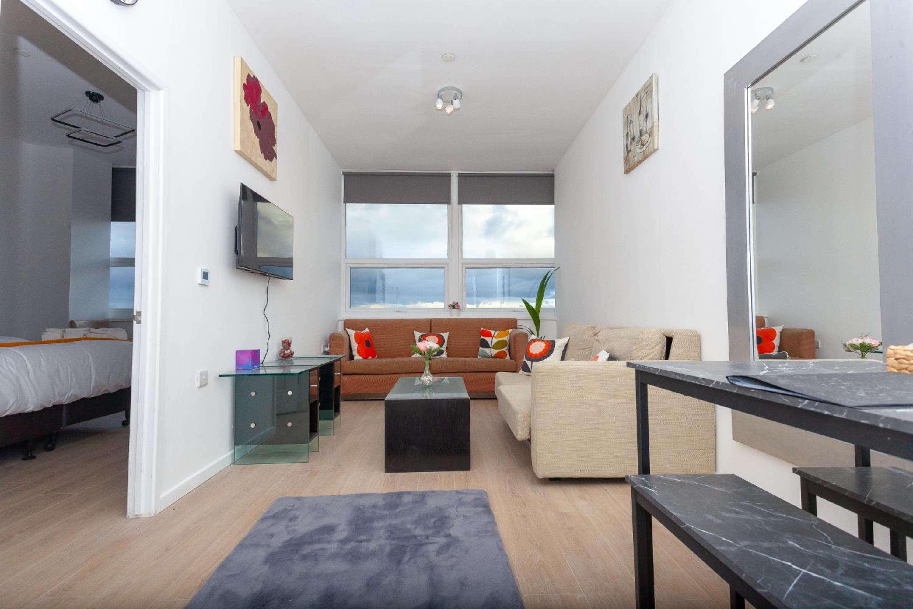 One bedroom serviced apartment Smethwick F312